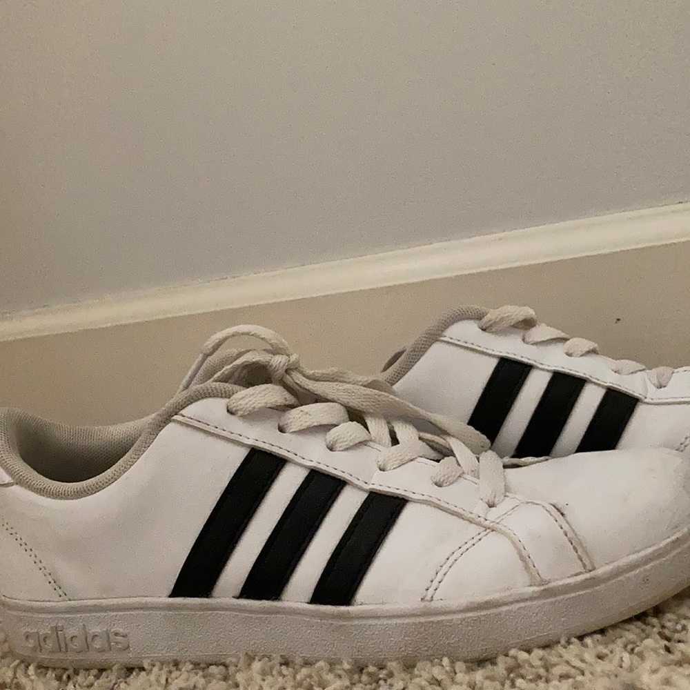 Adidas Sneakers